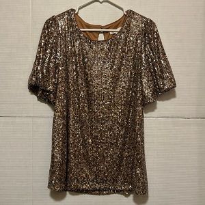 FSL Apparel NWT beautiful Gold/Copper/Silver blend. Primary Gold.  Size: M